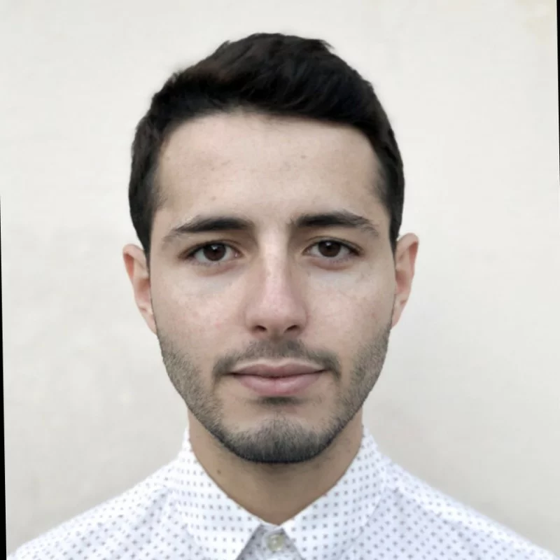 thumbnail employee